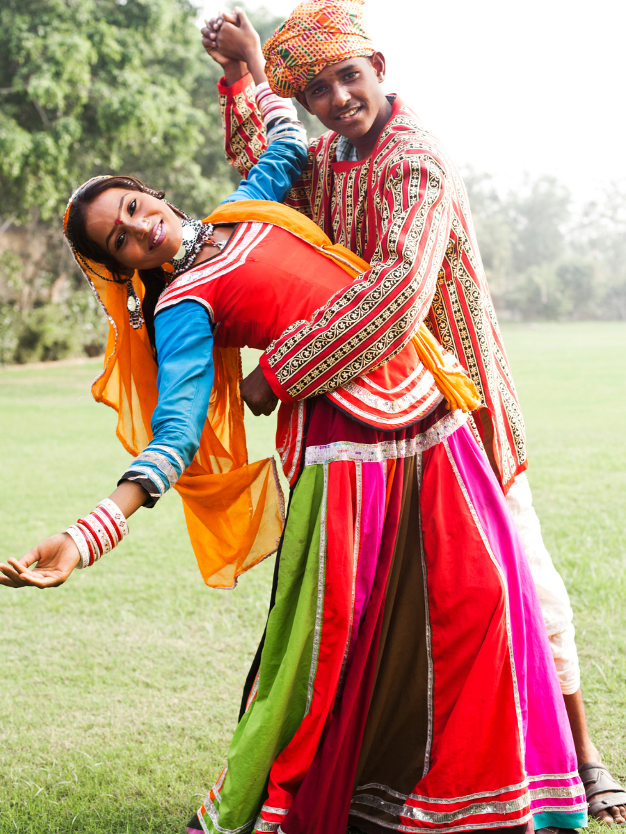 male and female bollywood dancers