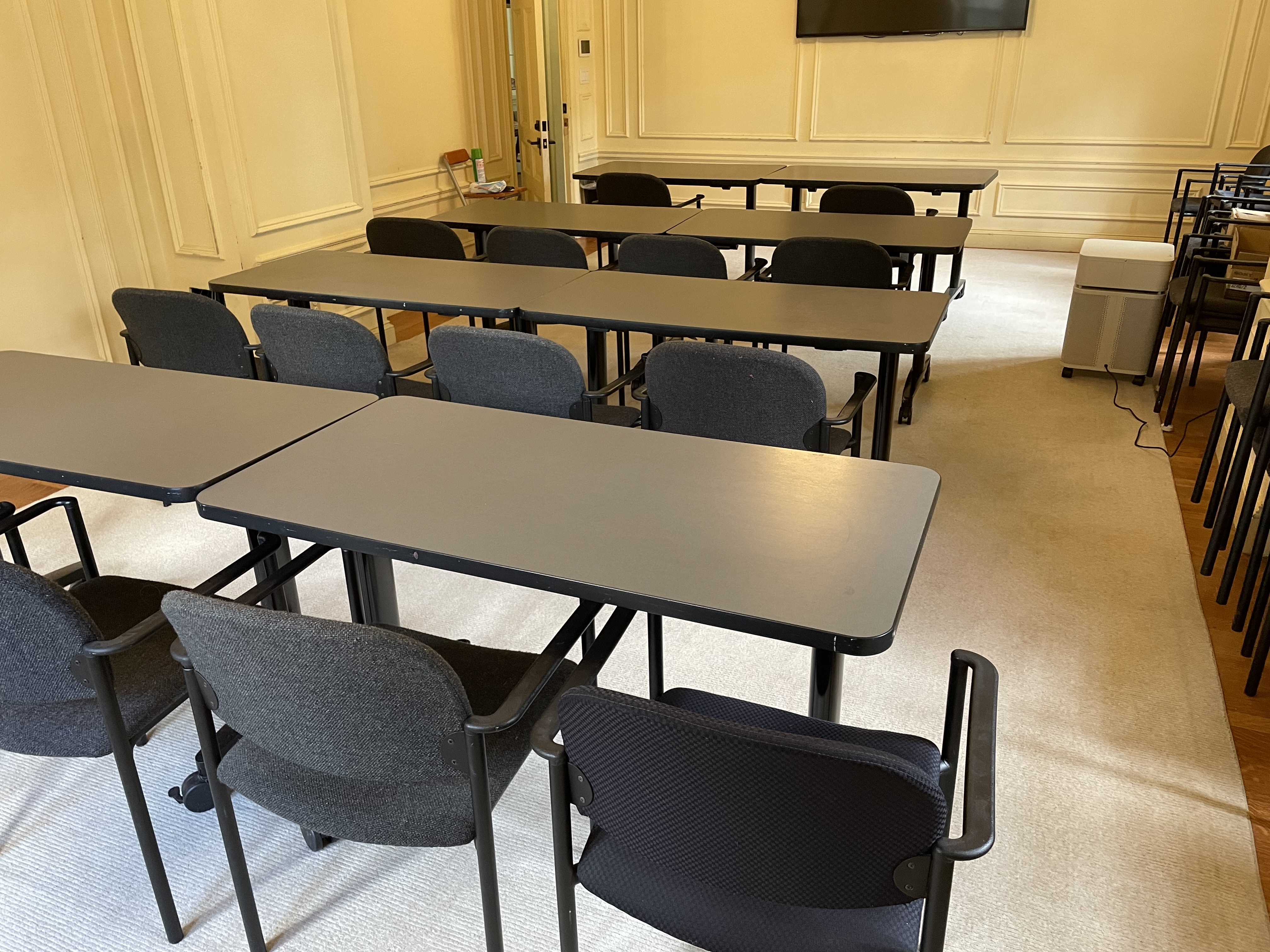 tables in rows with screen